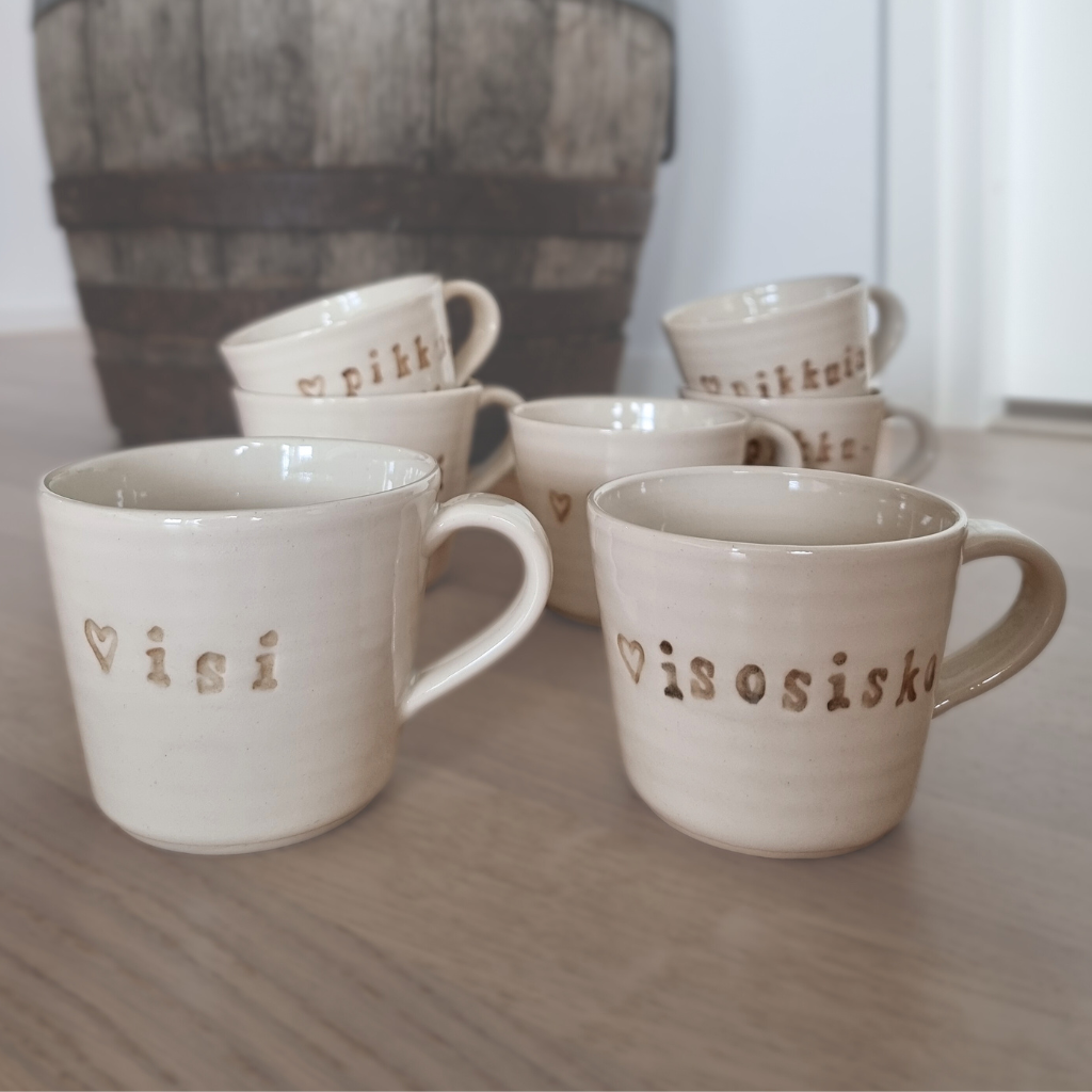 Keraaminen pikkusisko-muki, koko M 2 dl, käsintehty