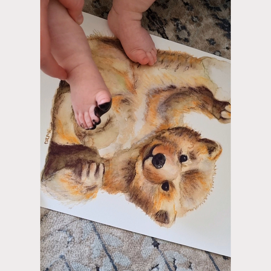 Teddy-taideprintti maalauspaperilla. Paina jalanjälki itse <3